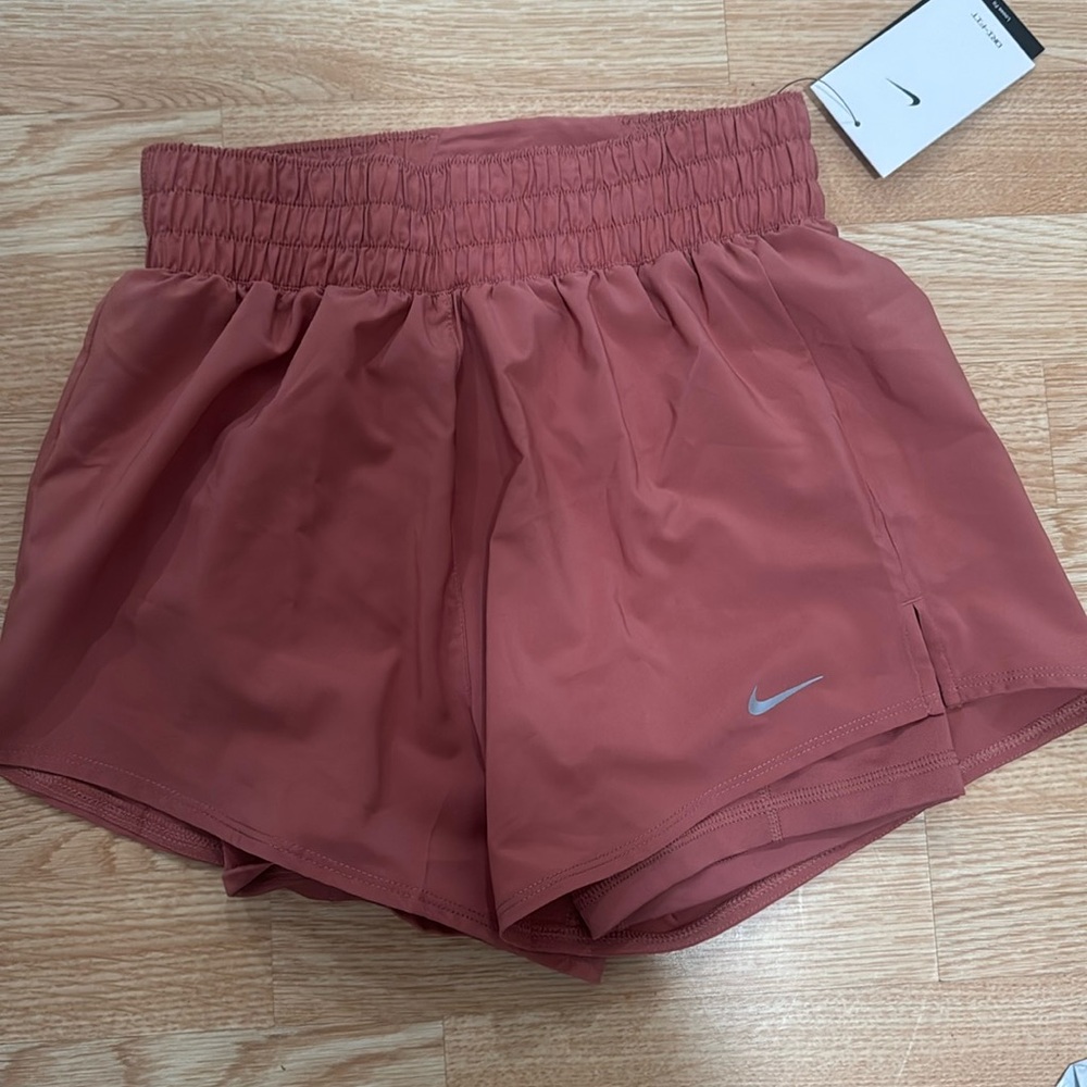 Nike, Women’s, One Dri-Fit High Waist, 3”, 2 in 1 Short,Canyon Pink, XS, NWT